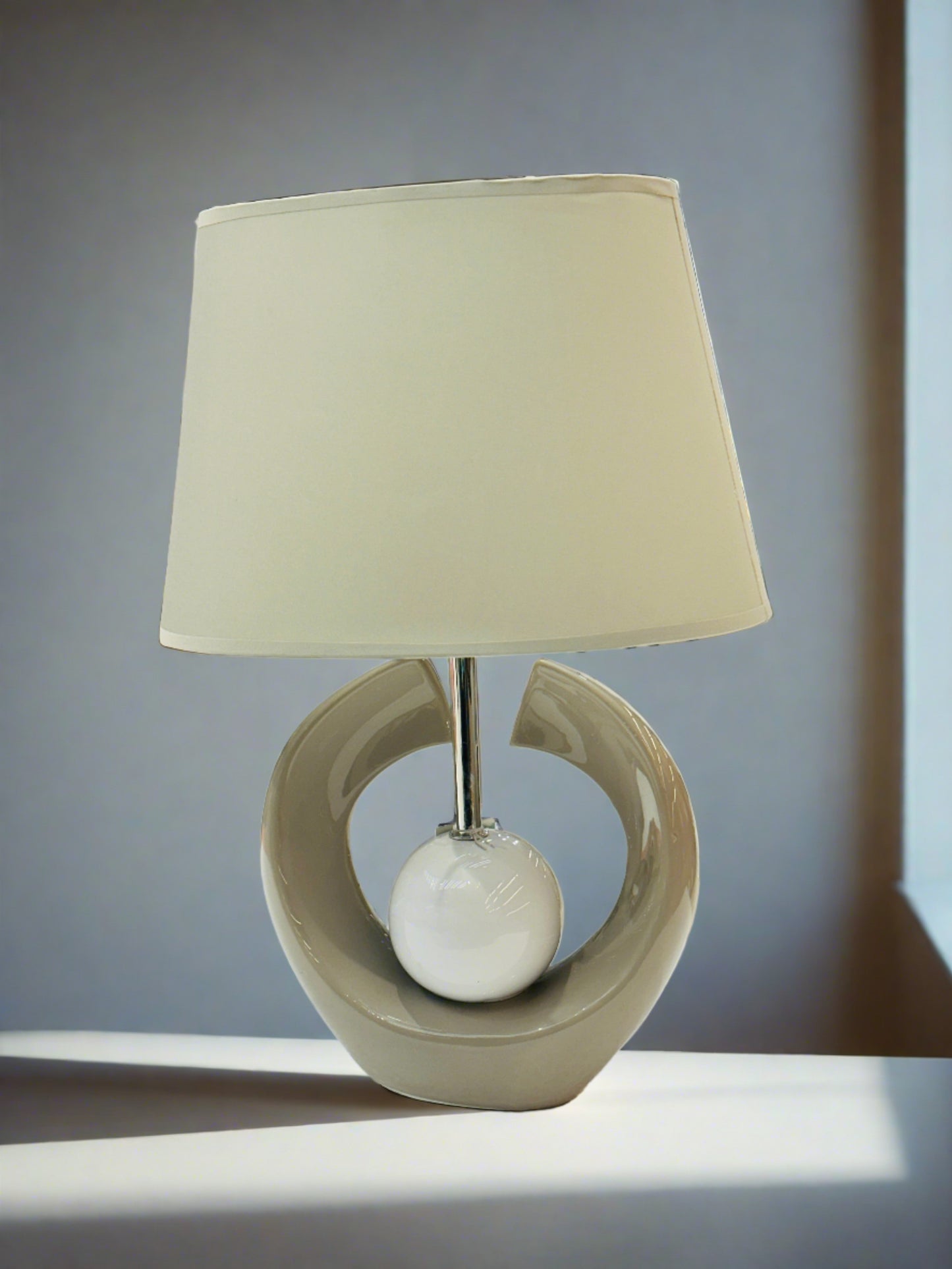 Chic Ceramic Table Lamp