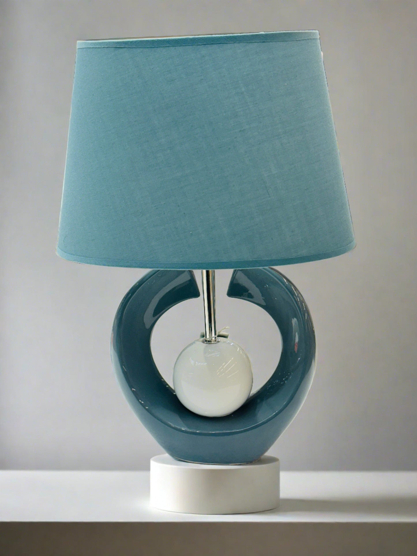 Chic Ceramic Table Lamp